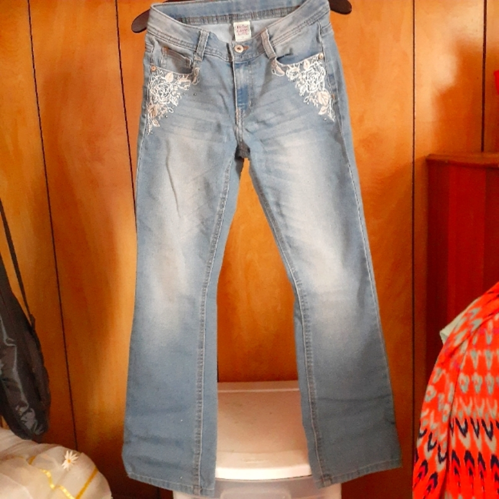 Boot Cut Jeans with Embroidery